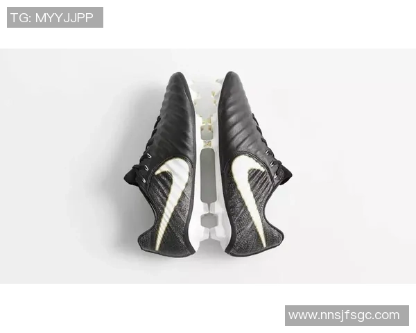 哪些足球巨星选择穿传奇7足球鞋展现风采和技术魅力