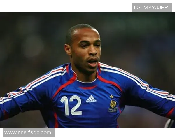 天下足球星级评分榜单解析 各大球星实力对比与排名解读